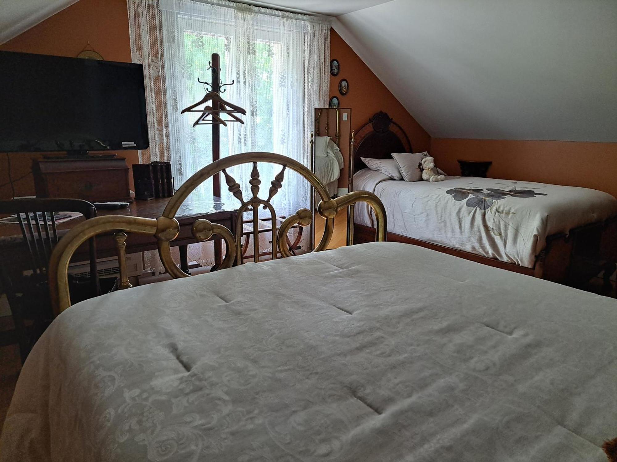 Gite Au Charme Victorien Beauceville Exterior foto